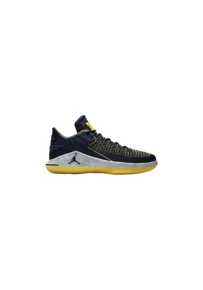 Basket Nike Air Jordan AJ XXXII Low Hommes A1256-405
