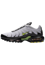 Baskets Nike Air Max Plus  Hommes J2013-100