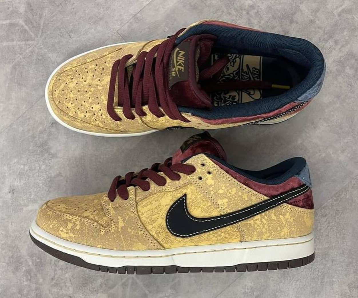 Nike SB Dunk Low City of Cinema