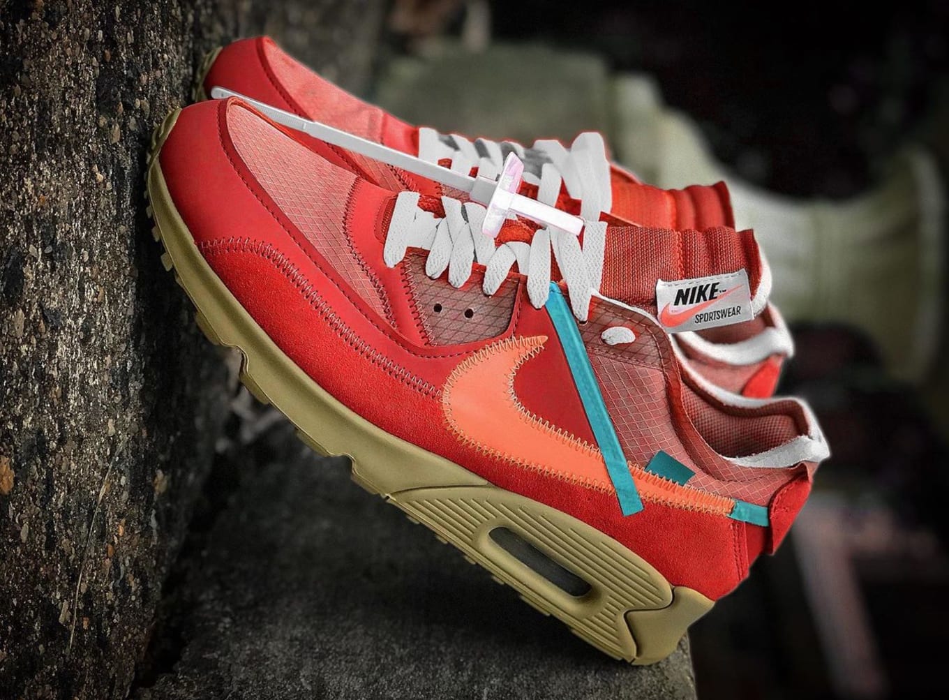 Une Nike Air Max 90 Off-White Rouge 